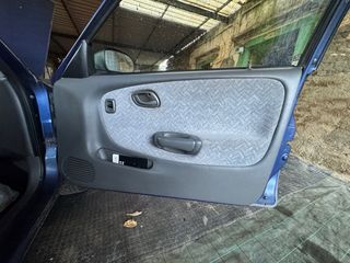 Interior Suzuki Baleno 99