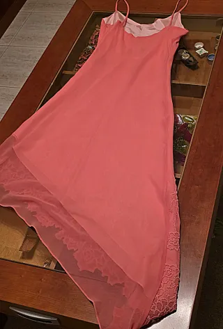 Elegante vestido color Coral Nuevo.