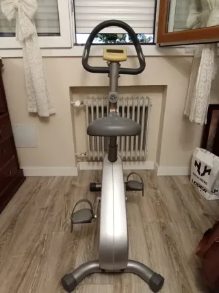 Bicicleta estática con marcador de velocidad, tiem