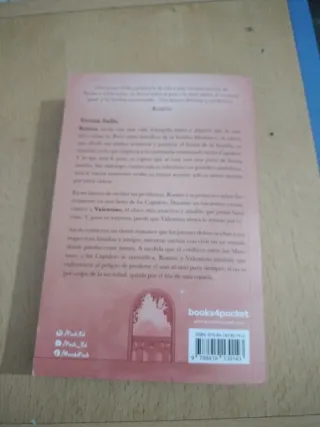 Bajo la luz de las estrellas: Un retelling de R...