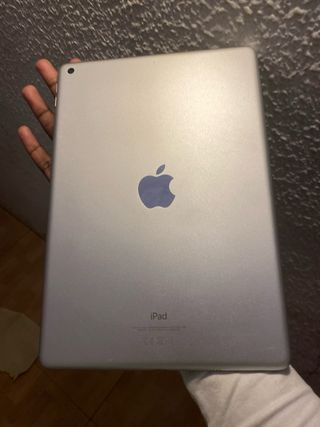 iPad 9ª Gen 64GB Plata,sin cargador,protector roto