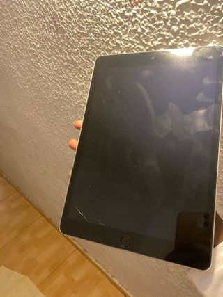iPad 9ª Gen 64GB Plata,sin cargador,protector roto