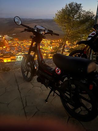 Derbi Variant Bola 8 con motor start 5