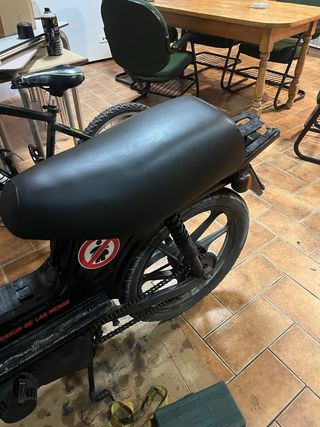 Derbi Variant Bola 8 con motor start 5