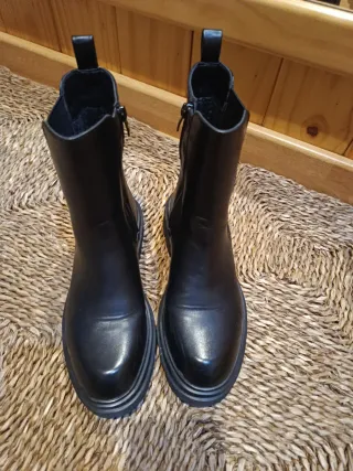 Botines negros talla 39