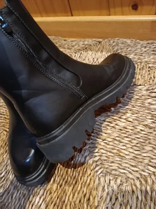 Botines negros talla 39