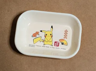 Set di due vassoi con design Pokémon