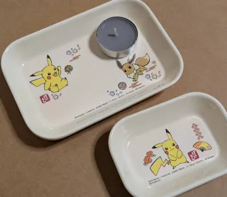 Set di due vassoi con design Pokémon