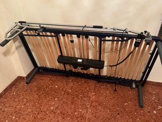 Cama articulada eléctrica y barandilla
