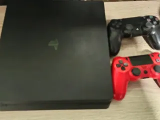 Consola PS4 (PlayStation 4) + 2 Mandos