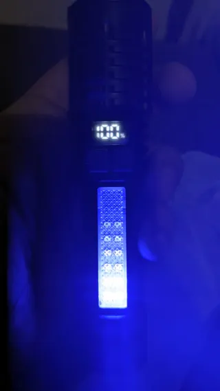 Linterna LED Zoom potente