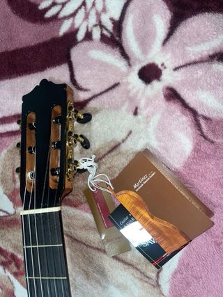 Guitarra Española Clásica con Funda