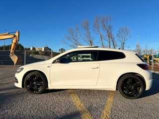 Volkswagen Scirocco 1.4 TSI 160cv DSG7 R-Line