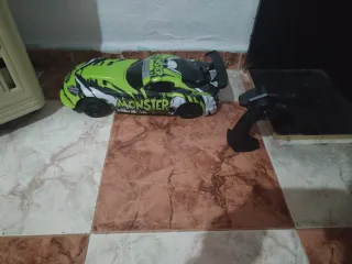 Coche teledirigido Monster
