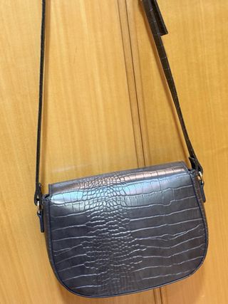 Bolso bandolera efecto cocodrilo