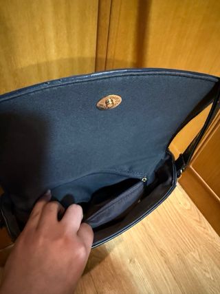 Bolso bandolera efecto cocodrilo