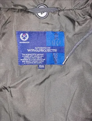 Parka verde con capucha