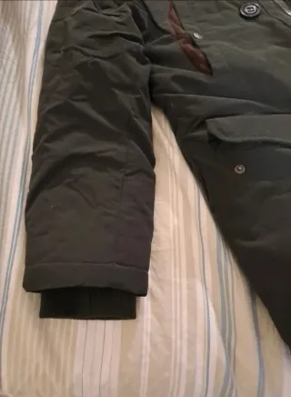 Parka verde con capucha