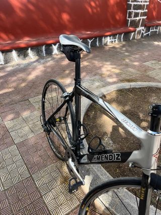 Bicicleta de carretera carbono Mendiz Zenith
