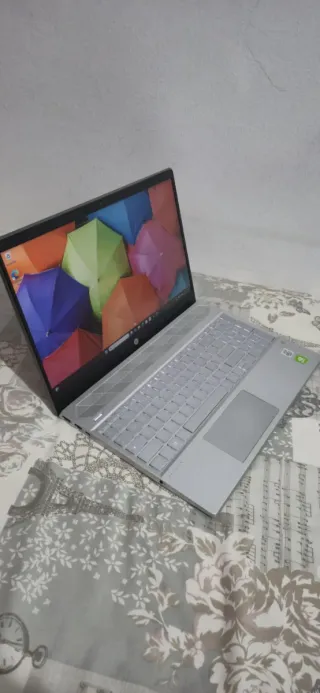 HP Pavilion 15 i7-1065G7 12GB 1TB SSD MX250