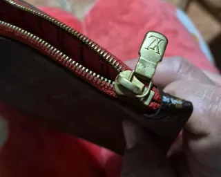 Pochette Louis Vuitton neverfull . Monogram CA0281