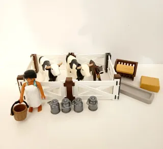 Playmobil Belén Granjera con Vacas y Accesorios