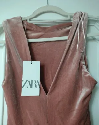 Vestido midi velvet rosa Zara