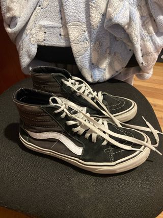 Zapatillas Vans Sk8-Hi Negras y Blancas