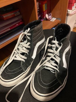 Zapatillas Vans Sk8-Hi Negras y Blancas