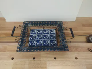 Bandeja metálica decorada