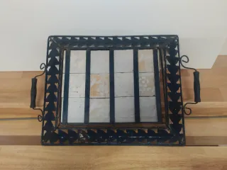 Bandeja metálica decorada