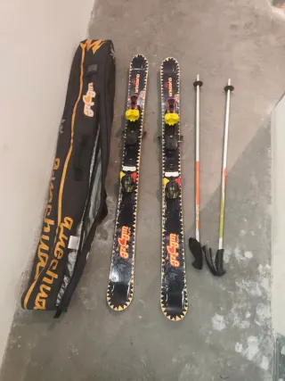 Esquís y bastones Quechua