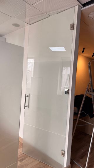 Puertas de cristal para oficina o comercio