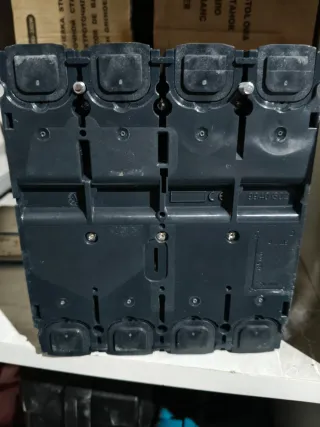 Interruptor Automático Schneider NSX 250F