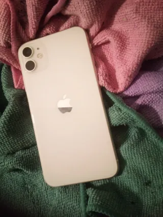 iPhone 11 Apple