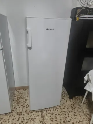 Congelador vertical Brandt nuevo