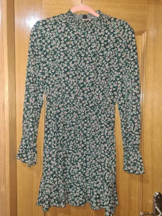 Vestido Shein flores verde. Queda bonito puesto