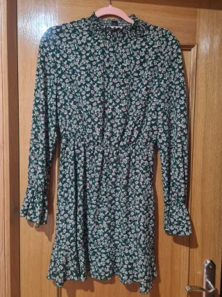 Vestido Shein flores verde. Queda bonito puesto