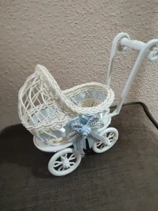 Carrito de bebé decorativo blanco 20cmx20