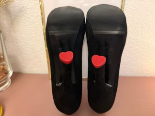 Zapatos de tacón Love Moschino negros