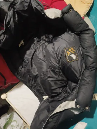 Chaleco Roc Neige Negro y Beige abriga muy bien