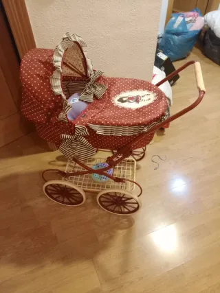 Carro de muñecas vintage