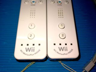 x2 Mandos Nintendo Wii Motion Blancos + Correas