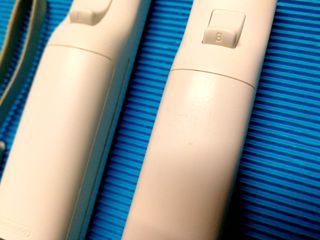 x2 Mandos Nintendo Wii Motion Blancos + Correas