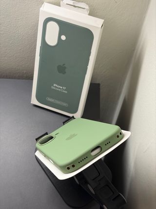 Custodia iPhone 17 MagSafe Silicone Apple