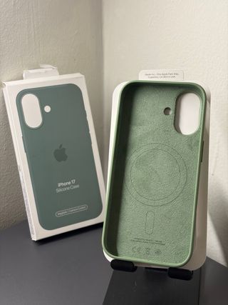 Custodia iPhone 17 MagSafe Silicone Apple