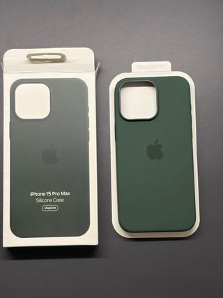 Custodia iPhone 15 Pro Max Silicone MagSafe Apple