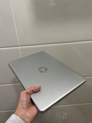 OPORTUNIDAD !! Portatil HP14s Seminuevo Impoluto
