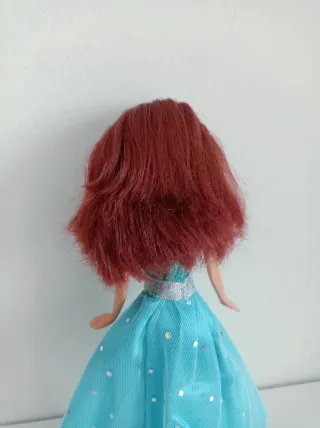 Muñeca sin marca de 25 cm con vestido y zapatos