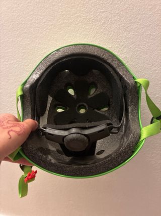 Casco bici infantil dinosaurio verde